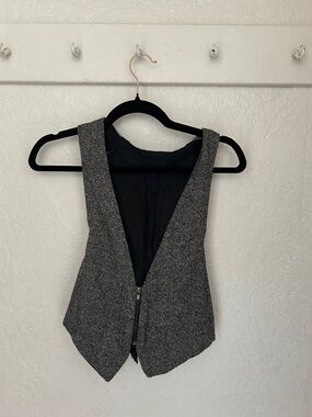Womens Gray Tweed Zip-Front Vest